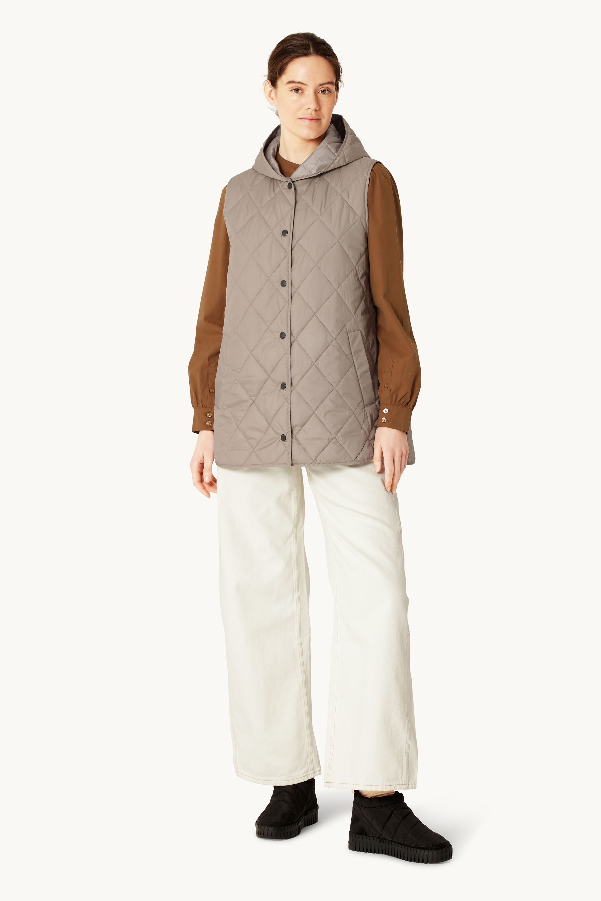 HYKE【QUILTED LONG VEST】 Quilted Long Vest - Greige