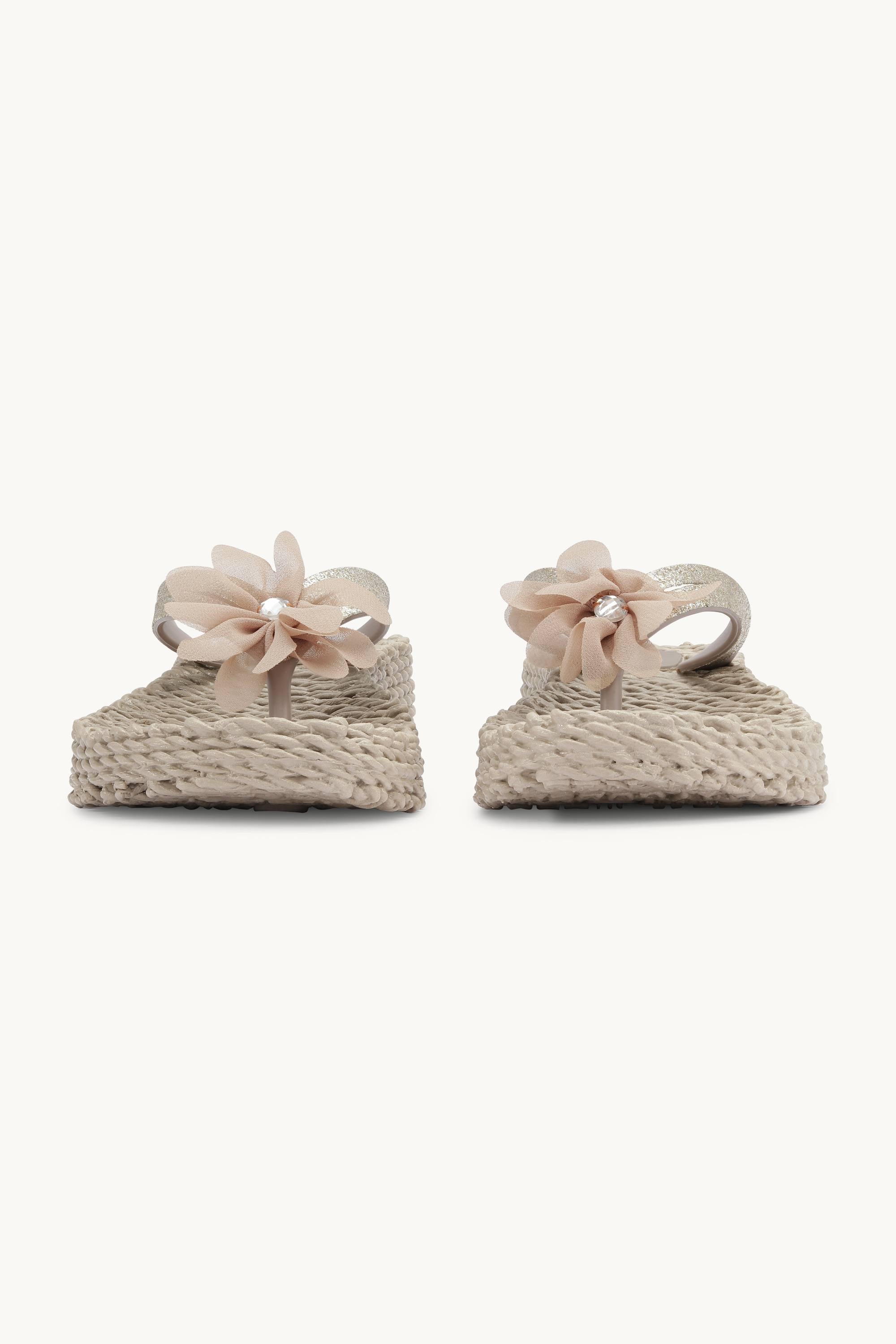 Flip Flops with Flower - Atmosphere