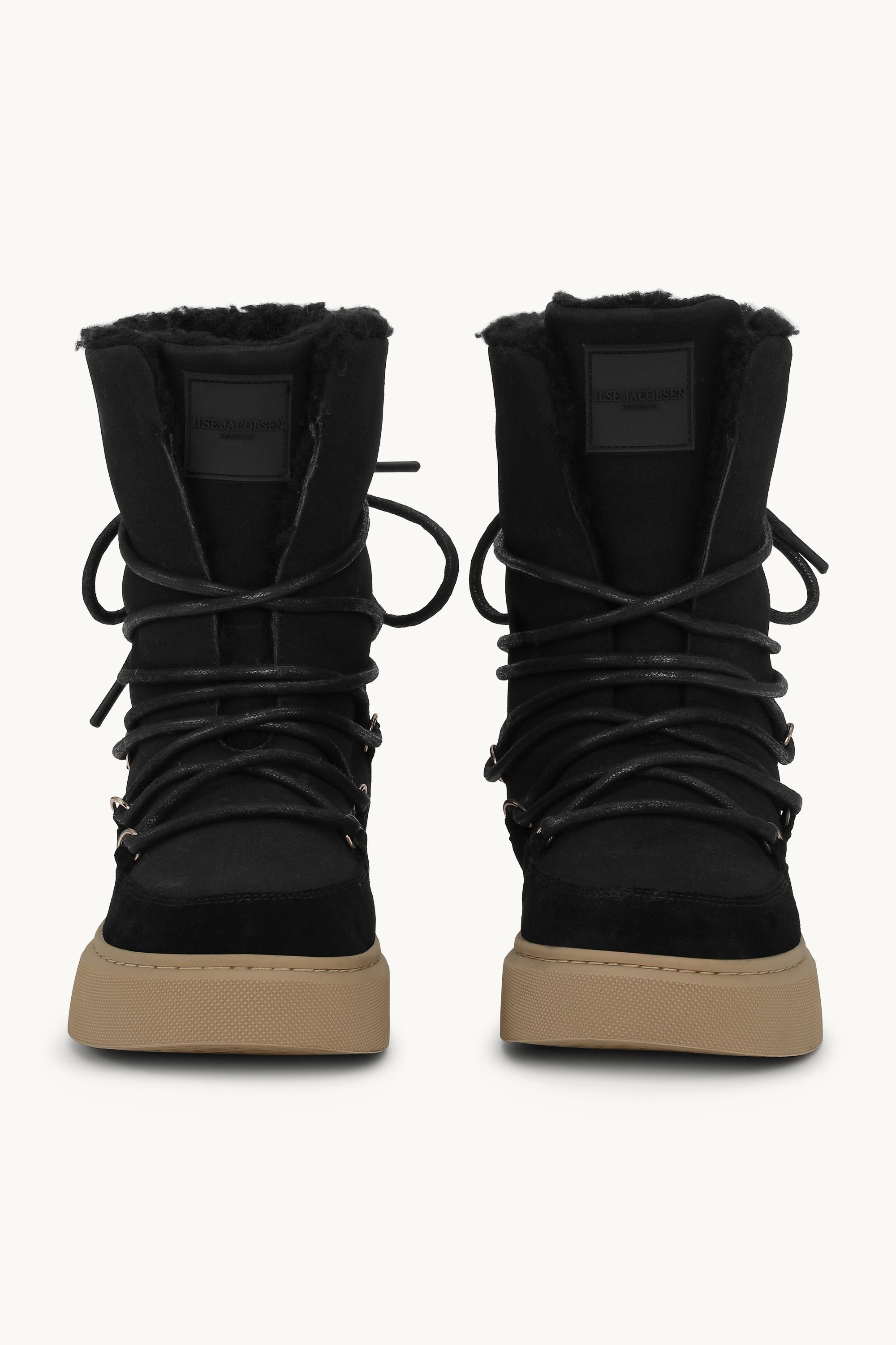 Winter Boot with Laces - Black Natural