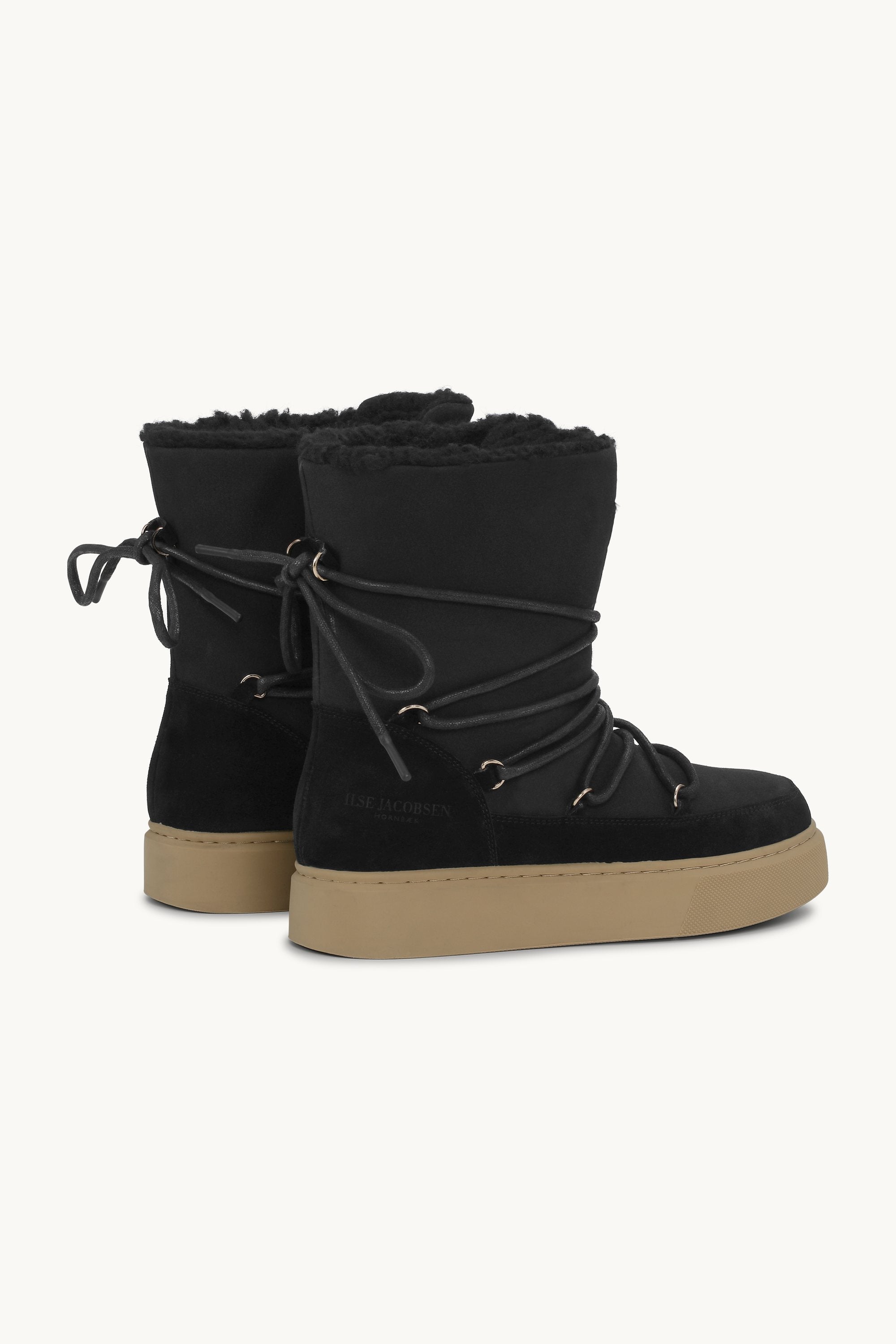 Winter Boot with Laces - Black Natural