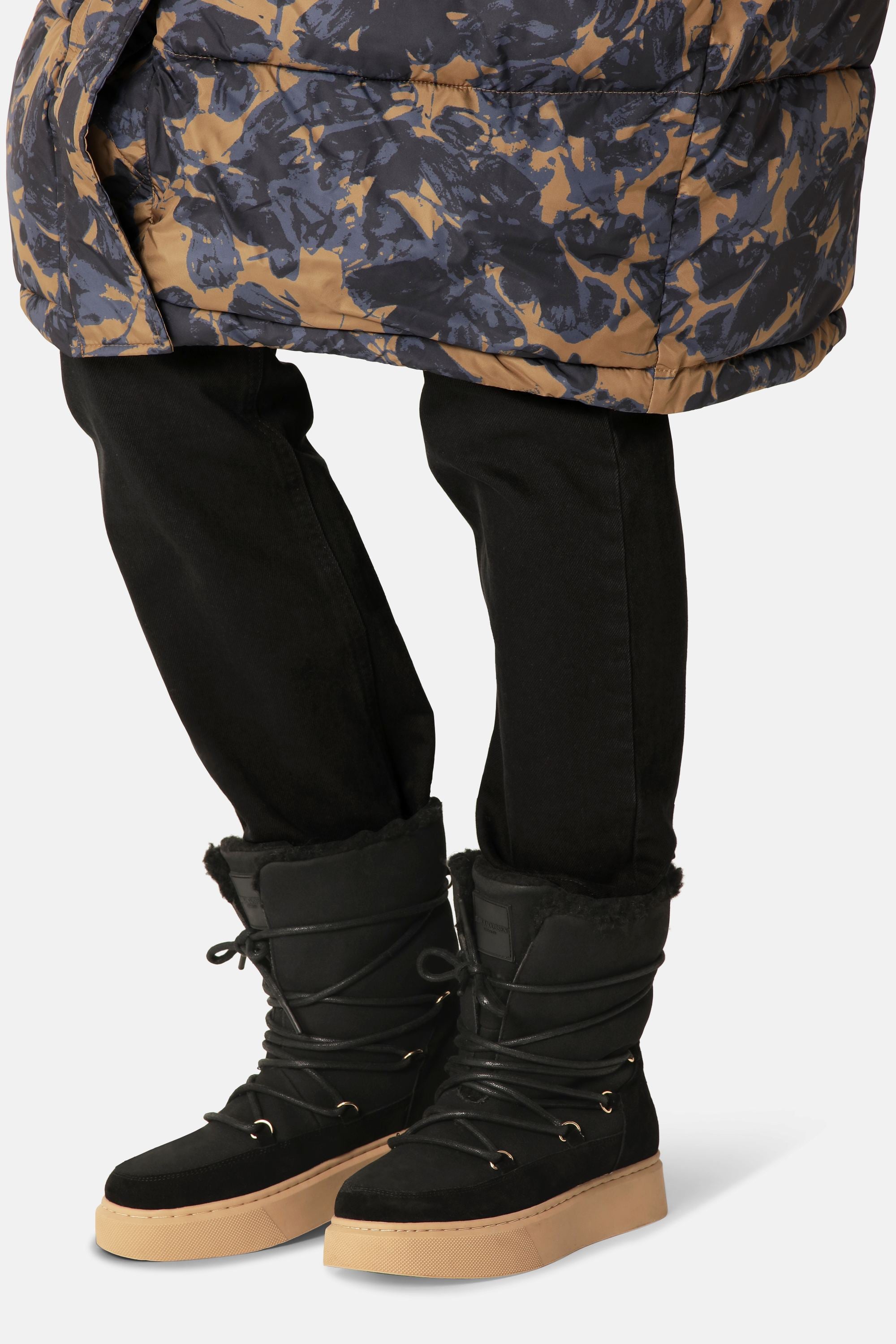 Warm Winter Low Boot - Black Natural