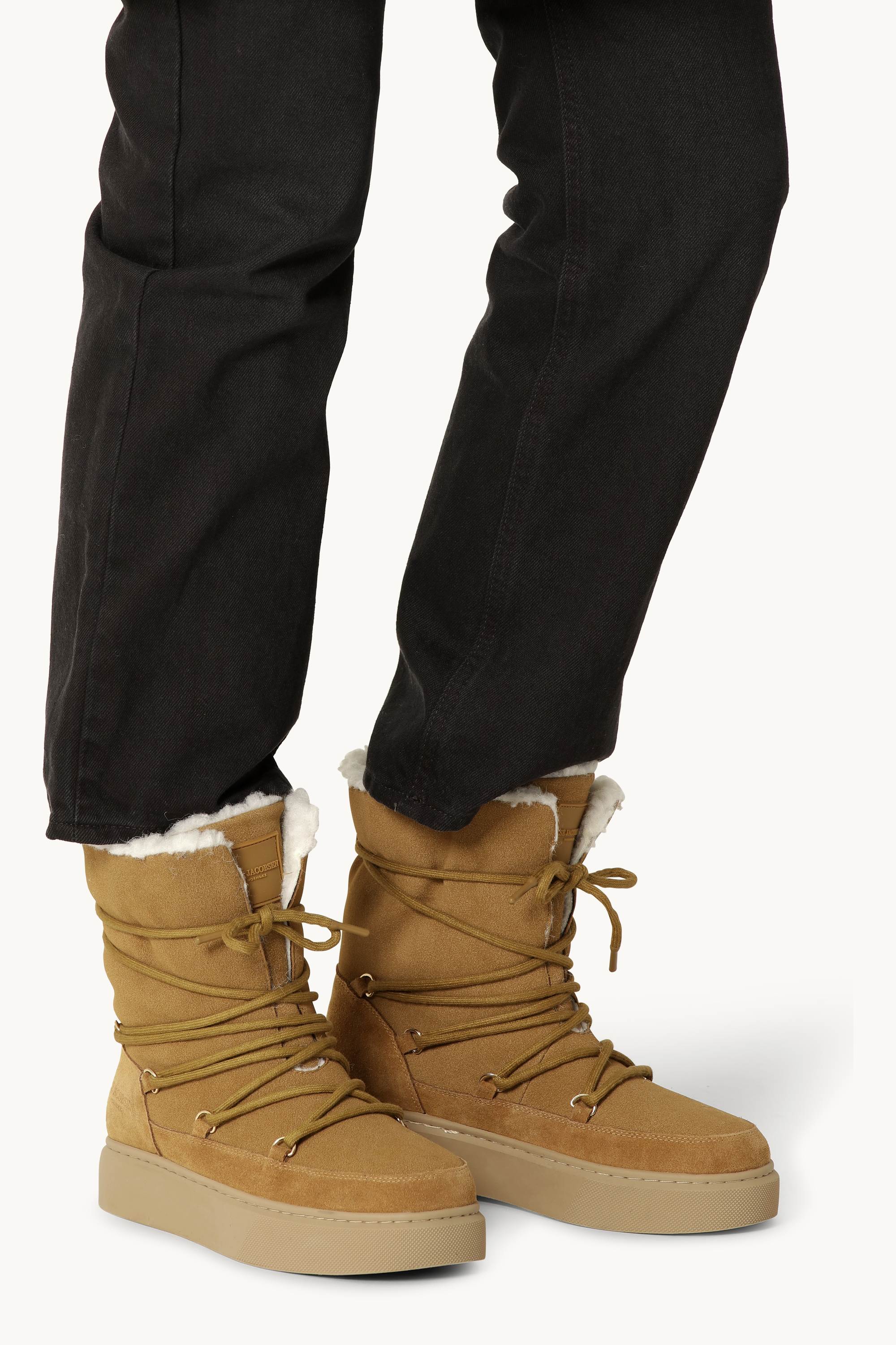 Winter Boot with Laces - Cashew Natural