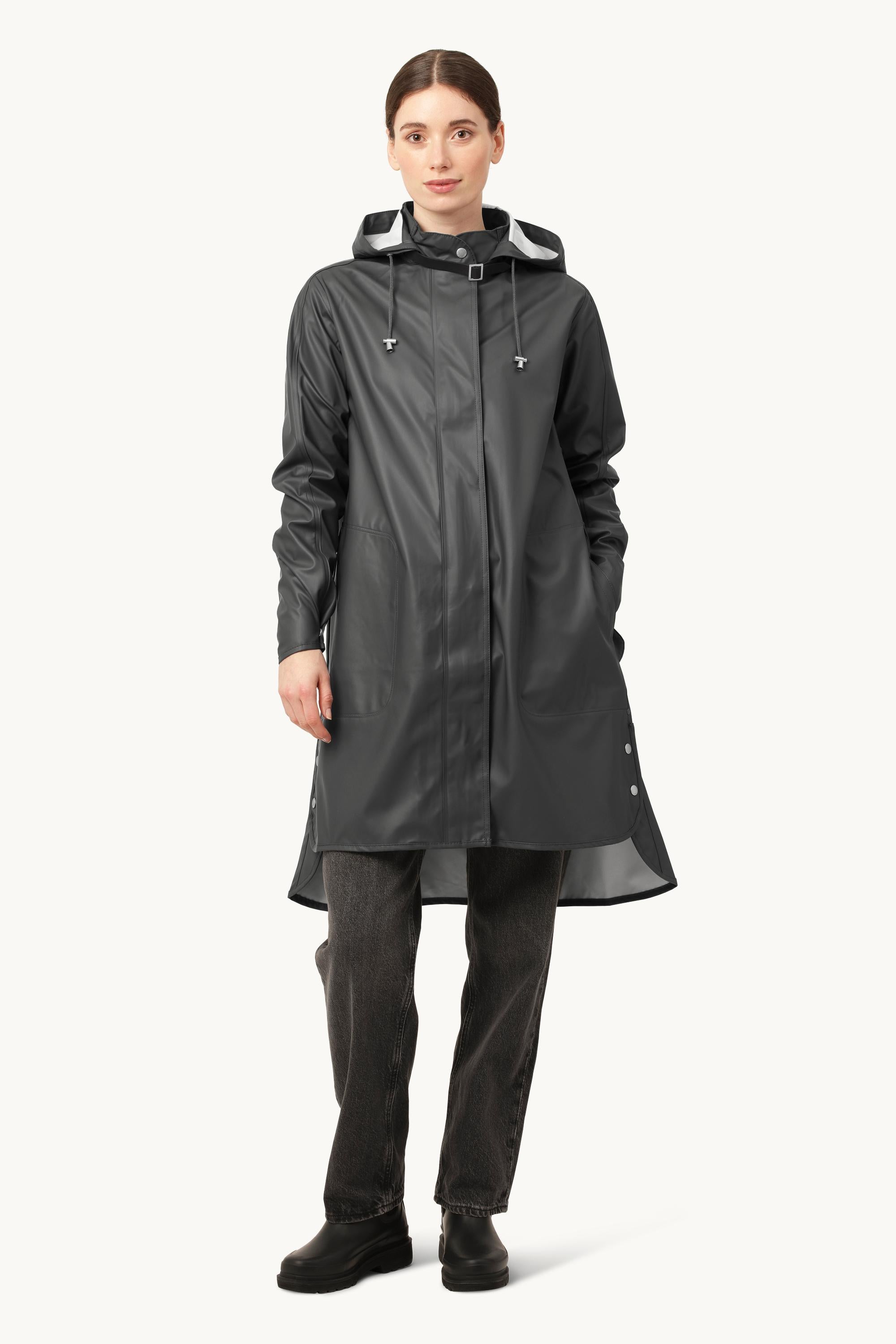 Light Raincoat - Dark Shadow