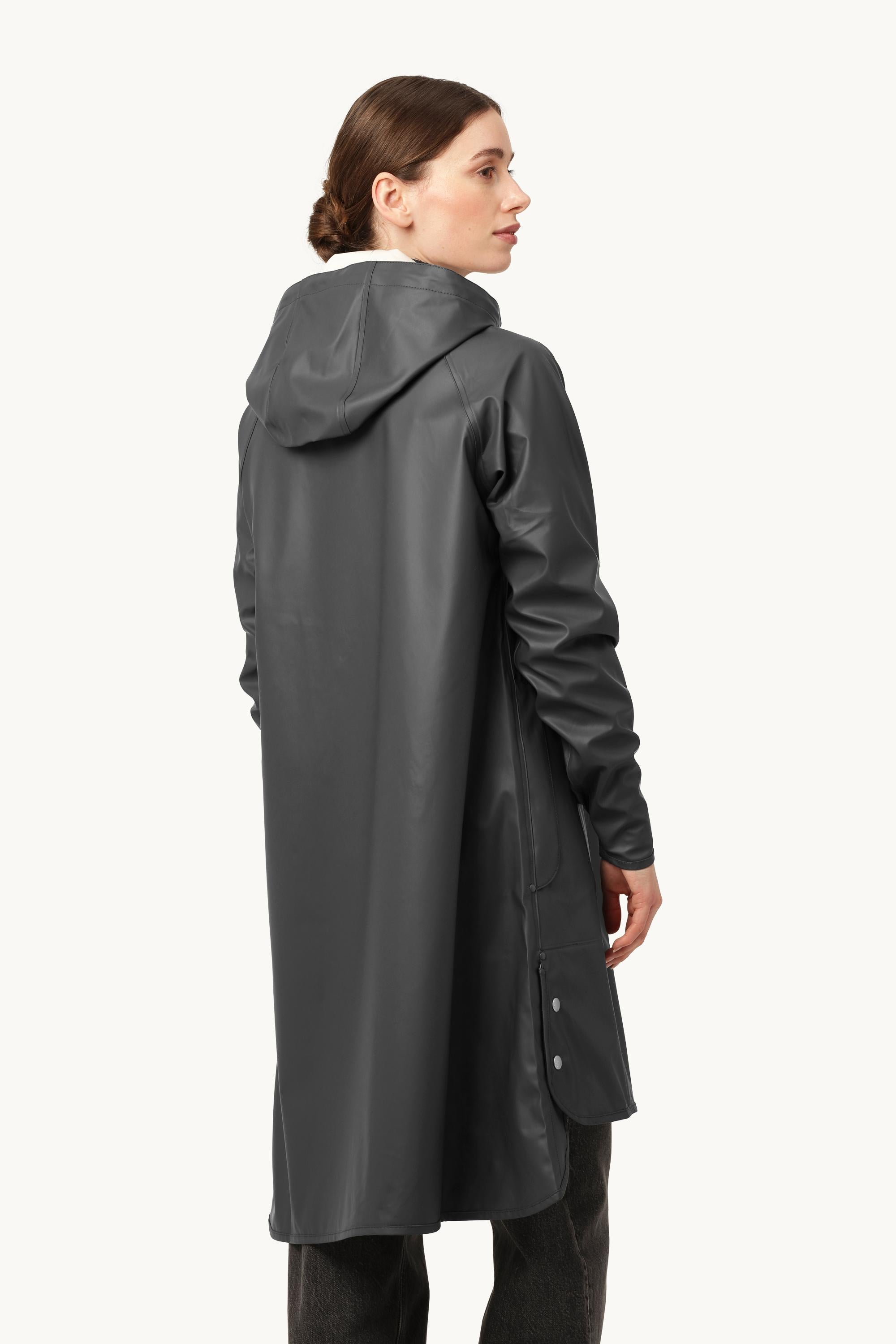 Light Raincoat - Dark Shadow