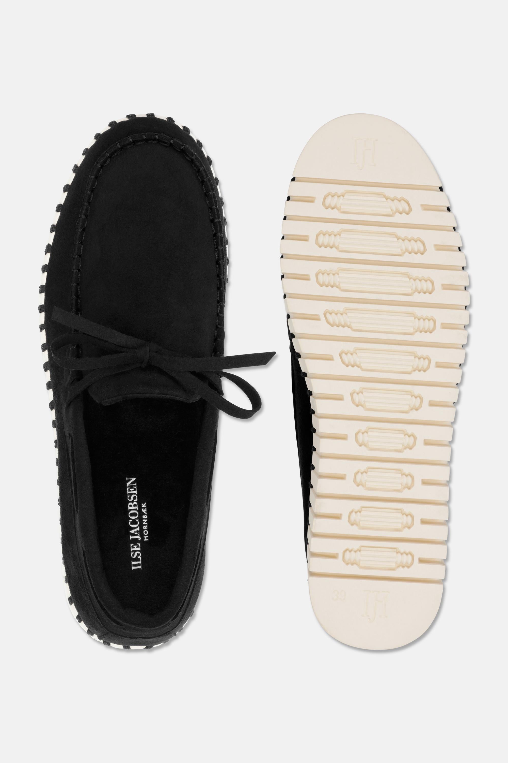 Tulip Sailor Shoe - Black Pearled Ivory