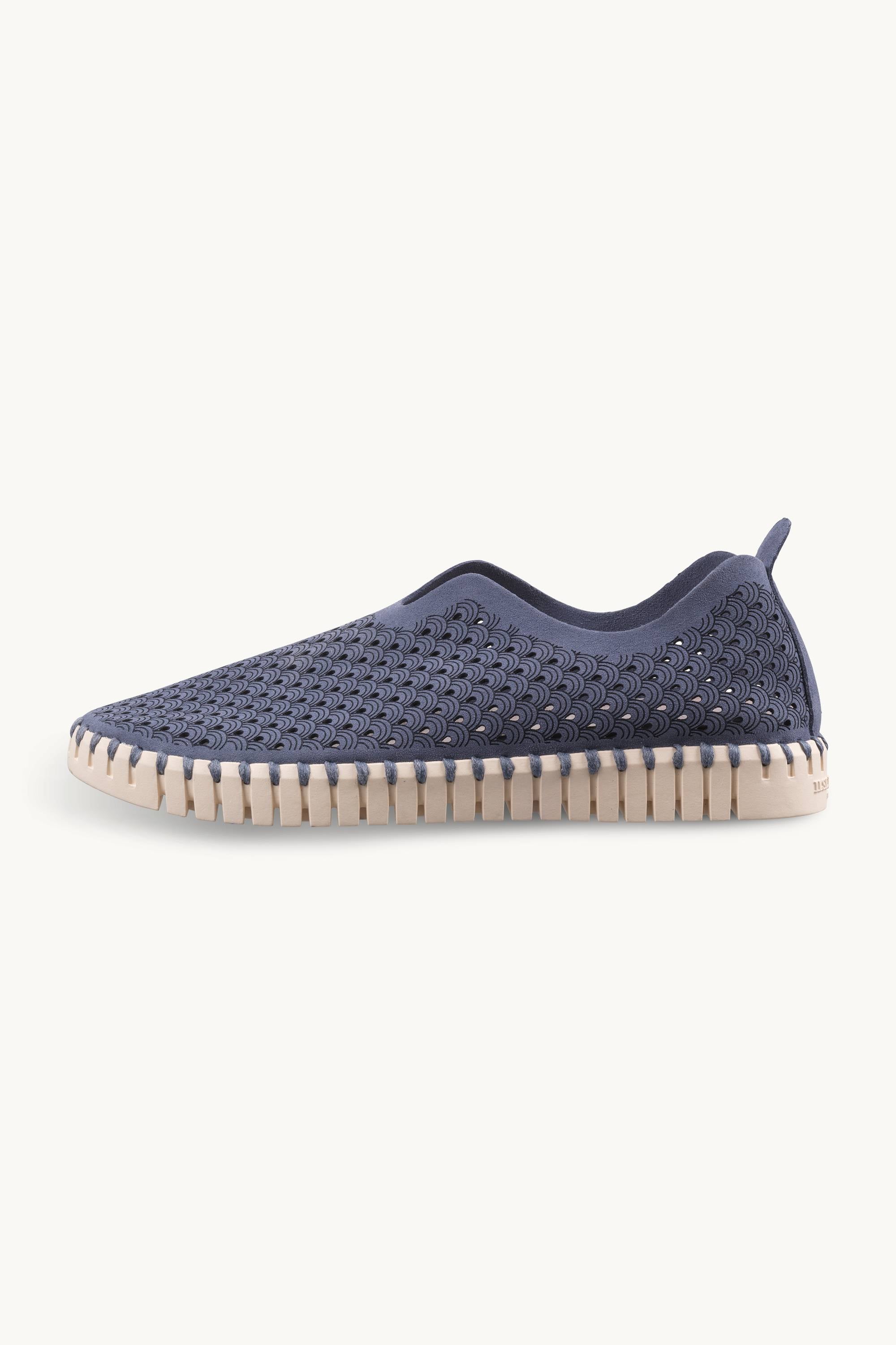 Tulip Shoe - Ombre Blue Pearled Ivory