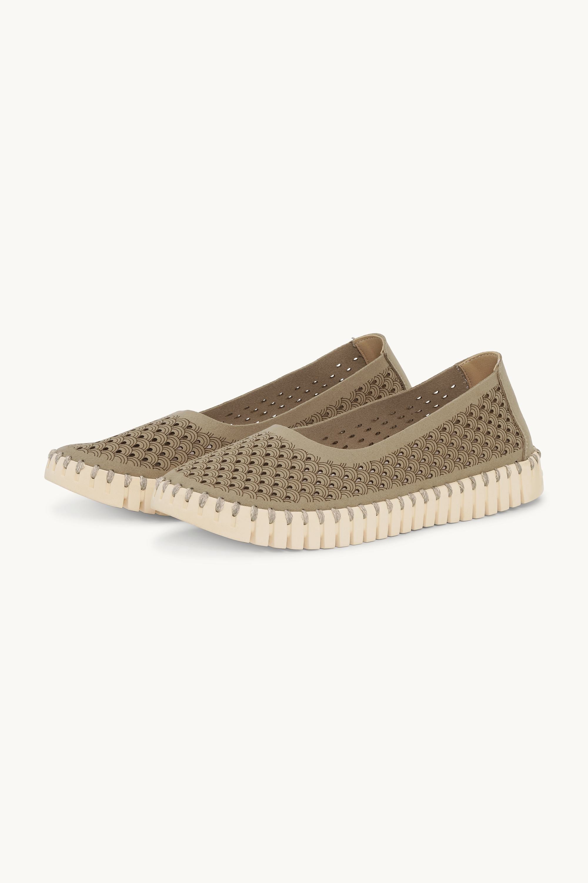 Ballerina - Coriander Pearled Ivory