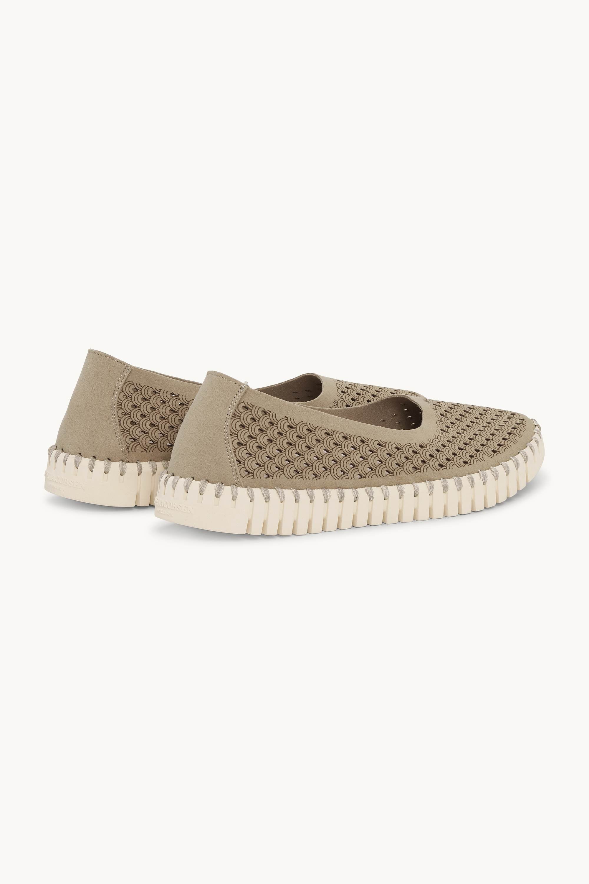 Ballerina - Coriander Pearled Ivory
