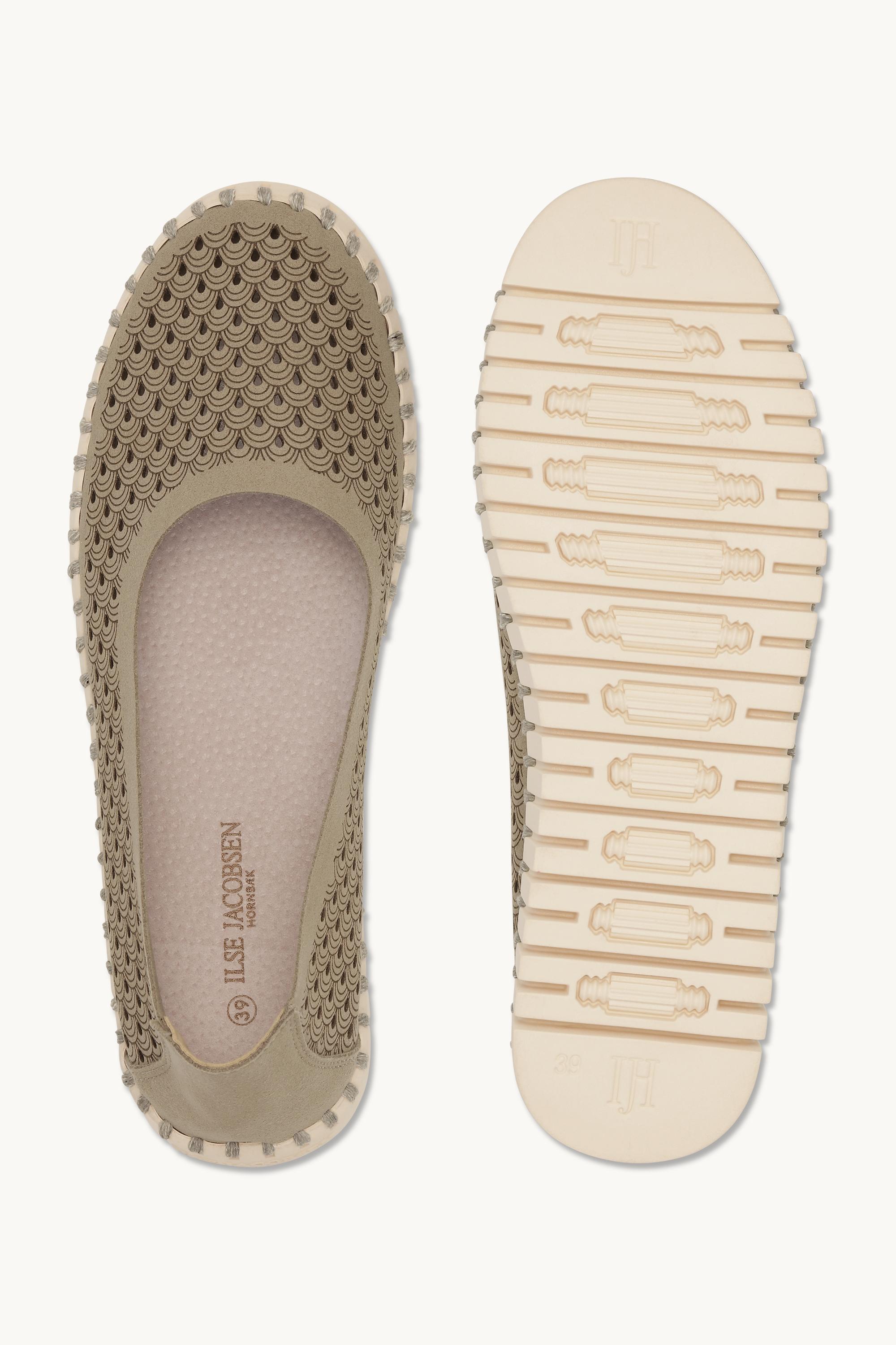 Ballerina - Coriander Pearled Ivory
