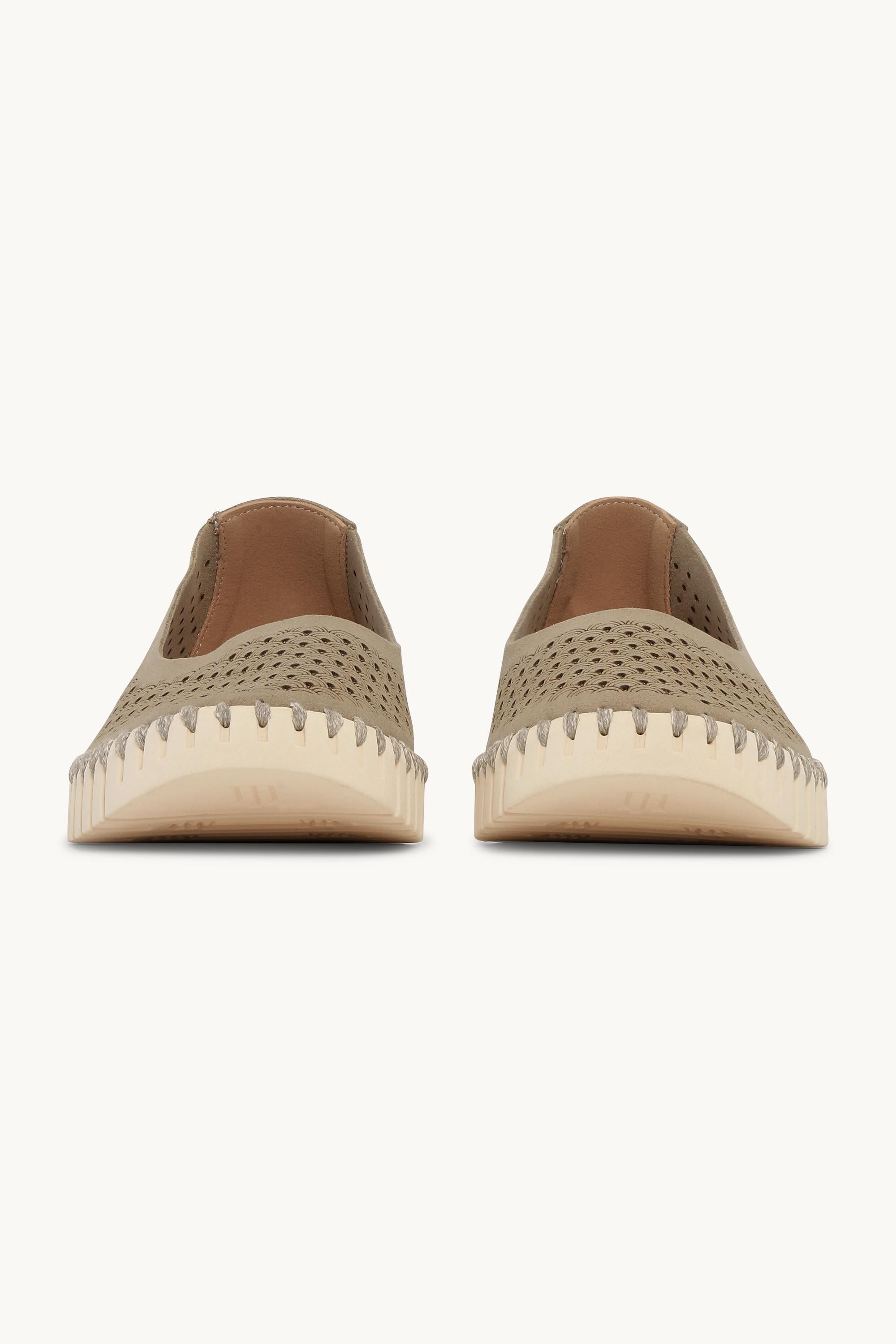 Ballerina - Coriander Pearled Ivory