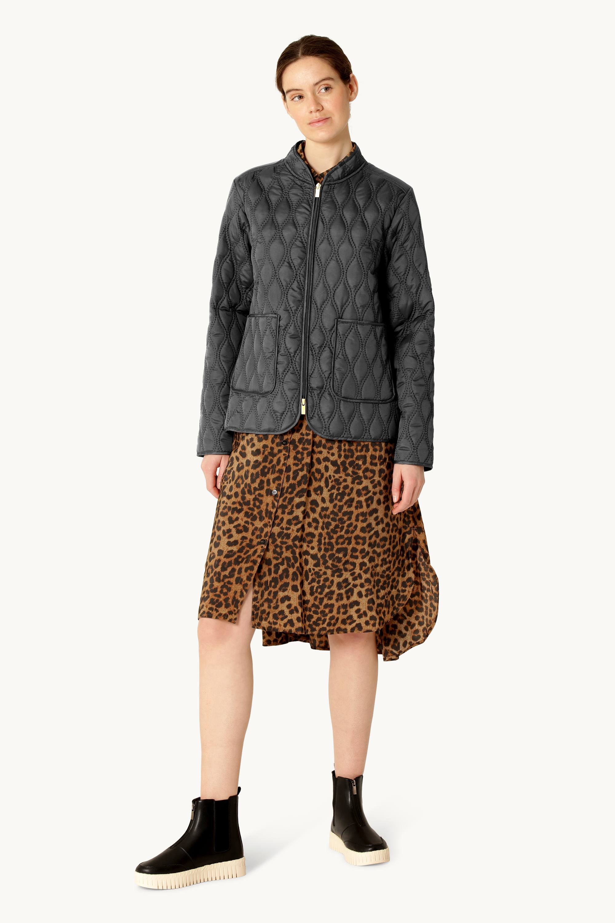Short Quilt Jacket - Black