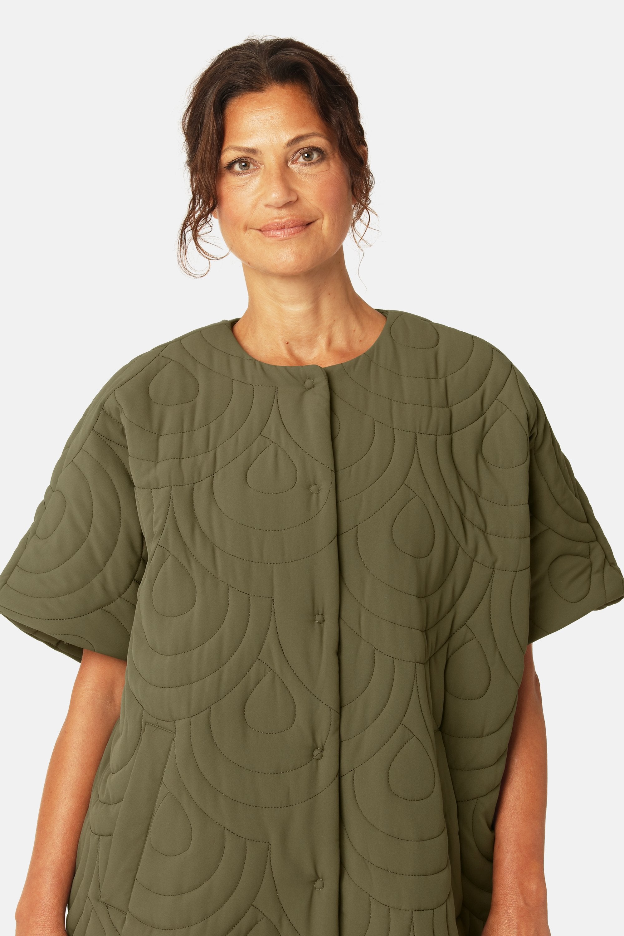 Short Quilted Cape - Olive Night