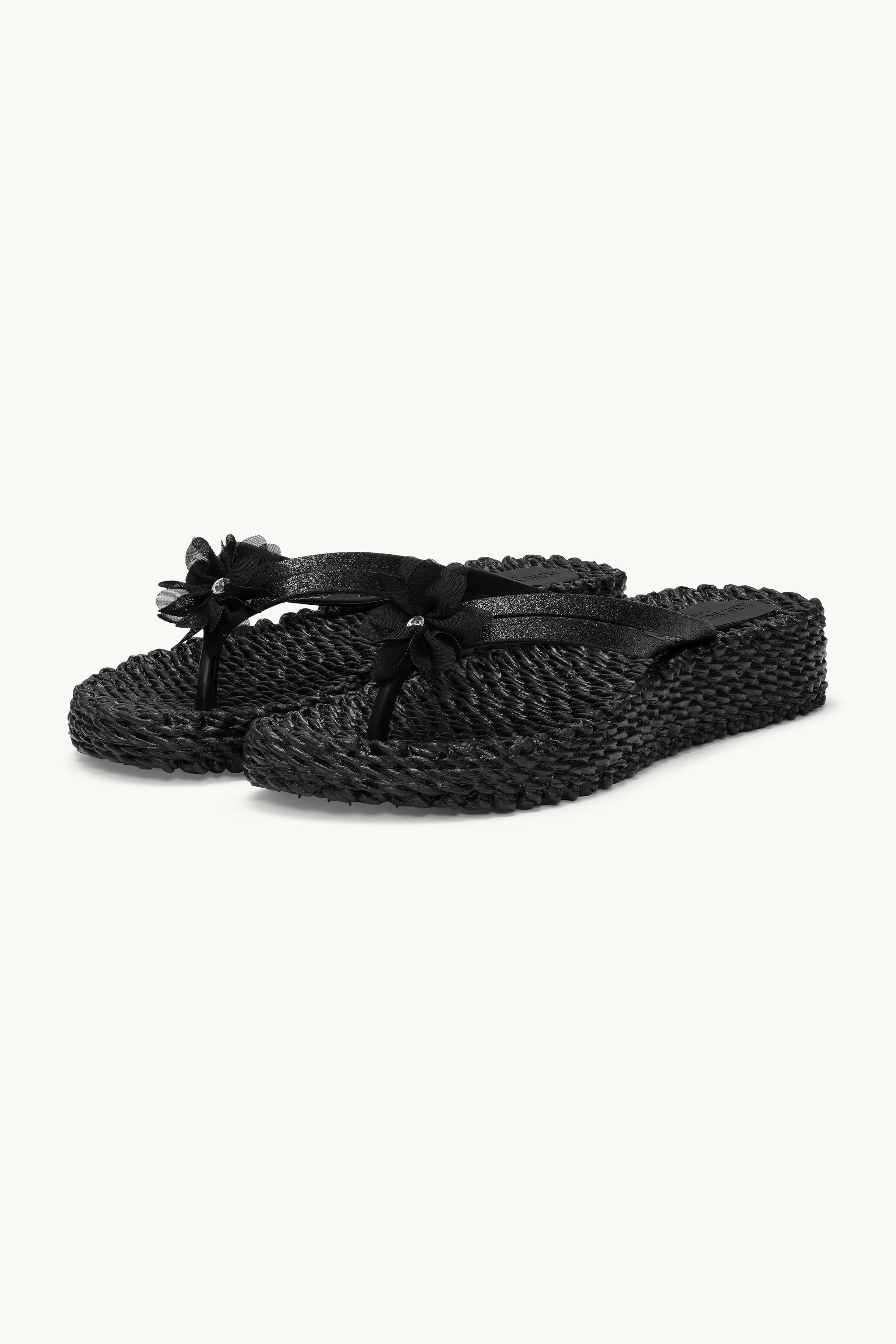 BLOSSOM LEBAE FLIP FLOP ブラック ミュール Flip Flops with Flower - Black
