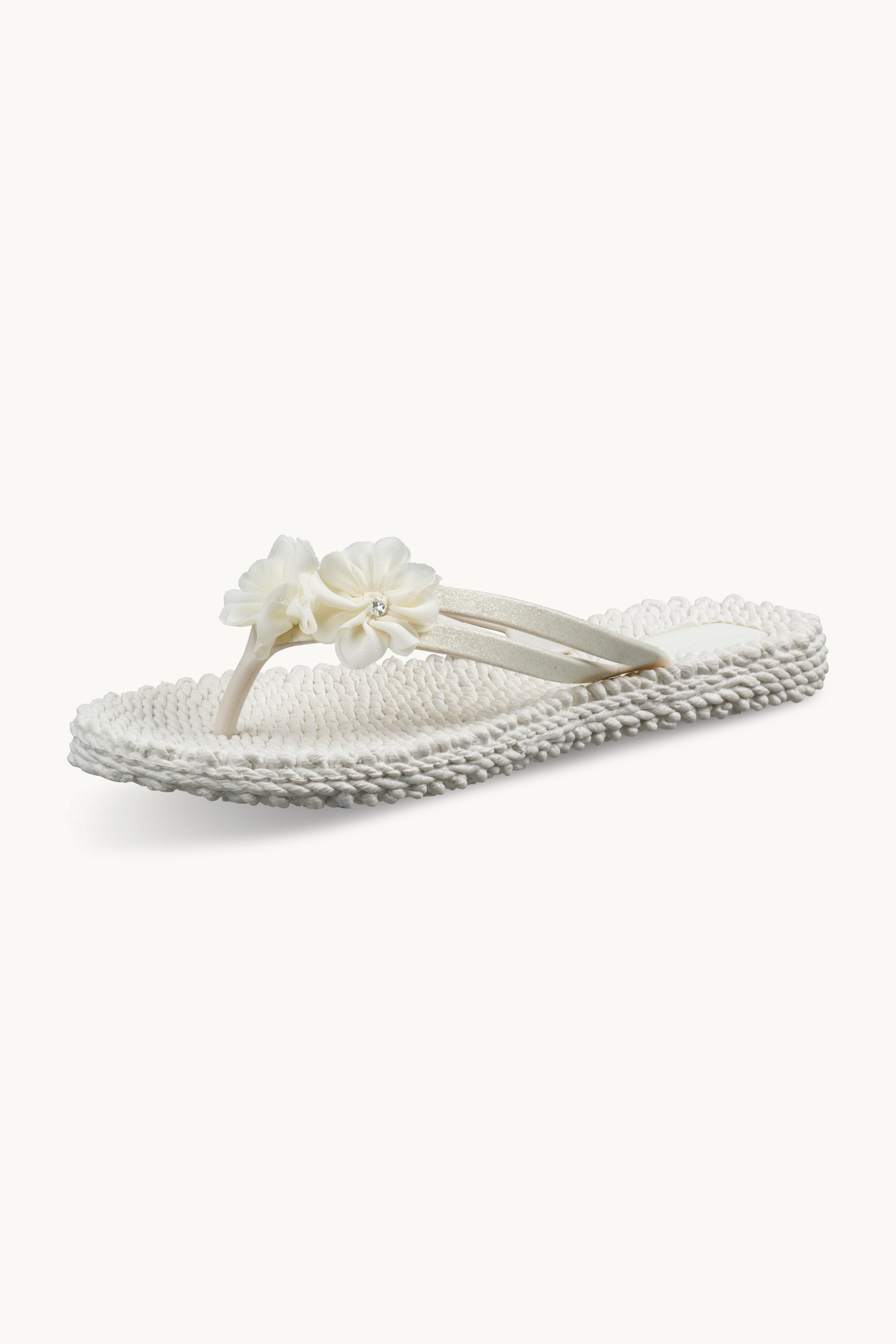 Flip Flops with Flowers - Creme