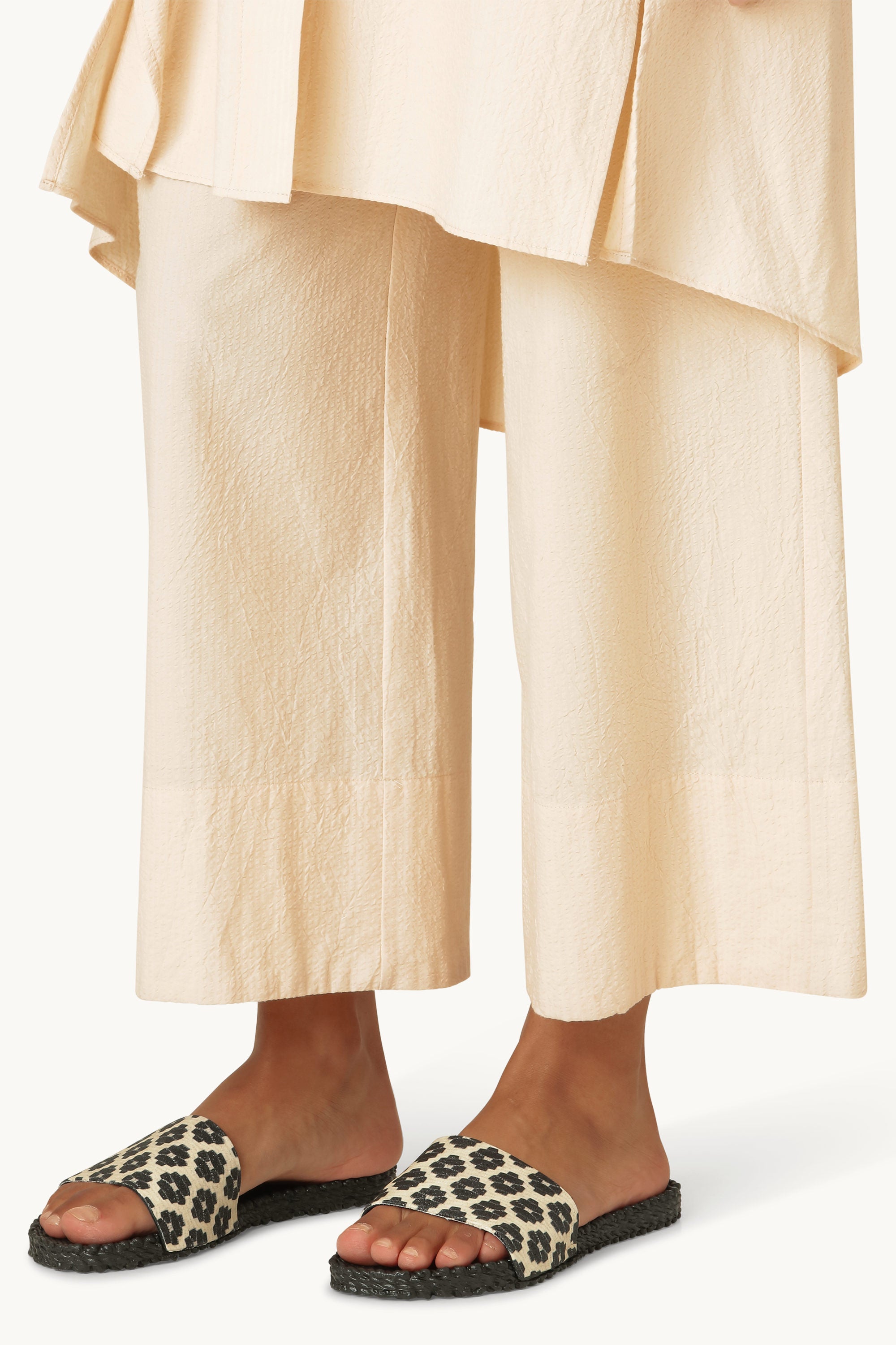 Slip-On Flip Flops - Black