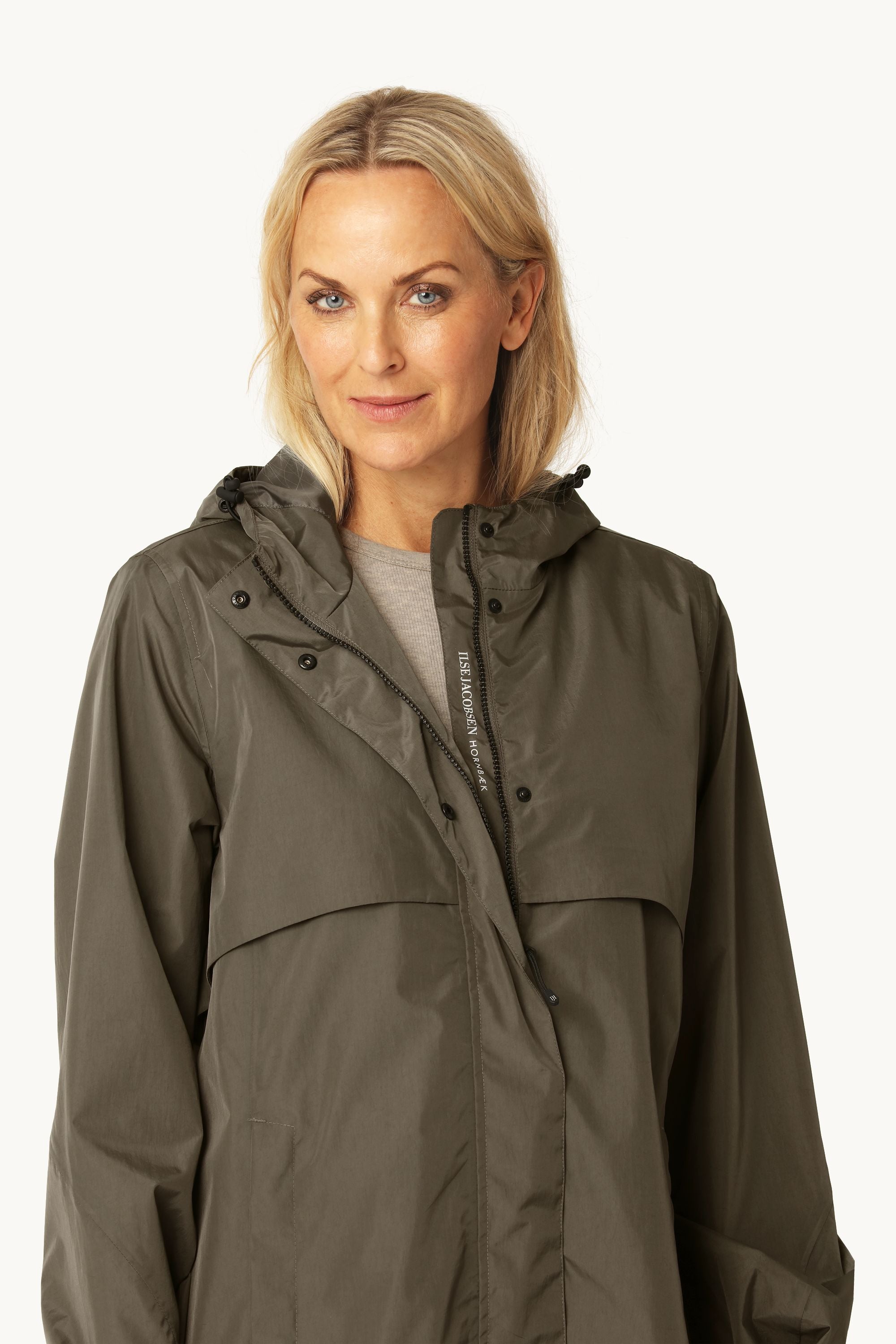 Raincoat - Tarmac