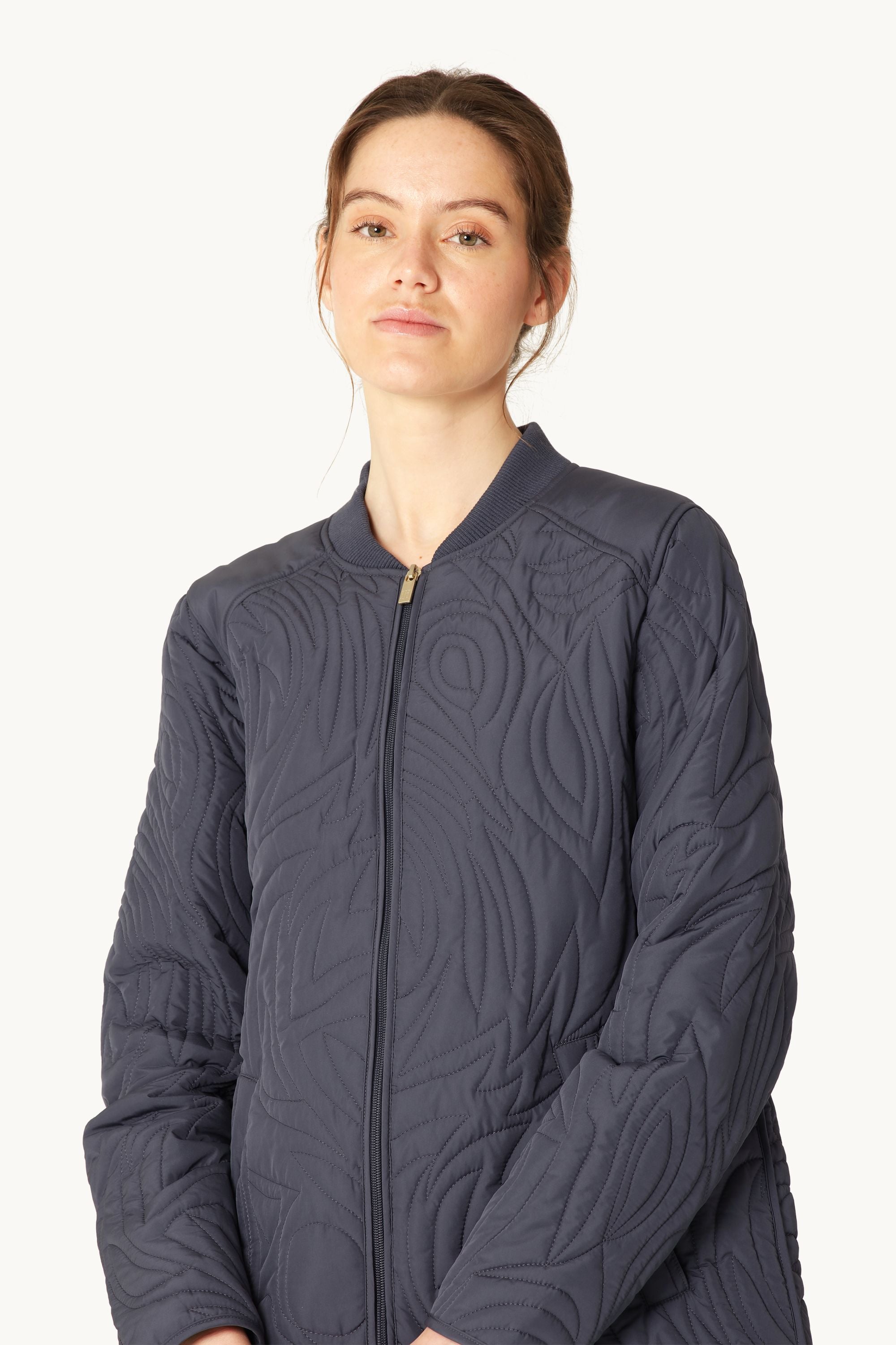 Short Quilt Jacket - Ombre Blue