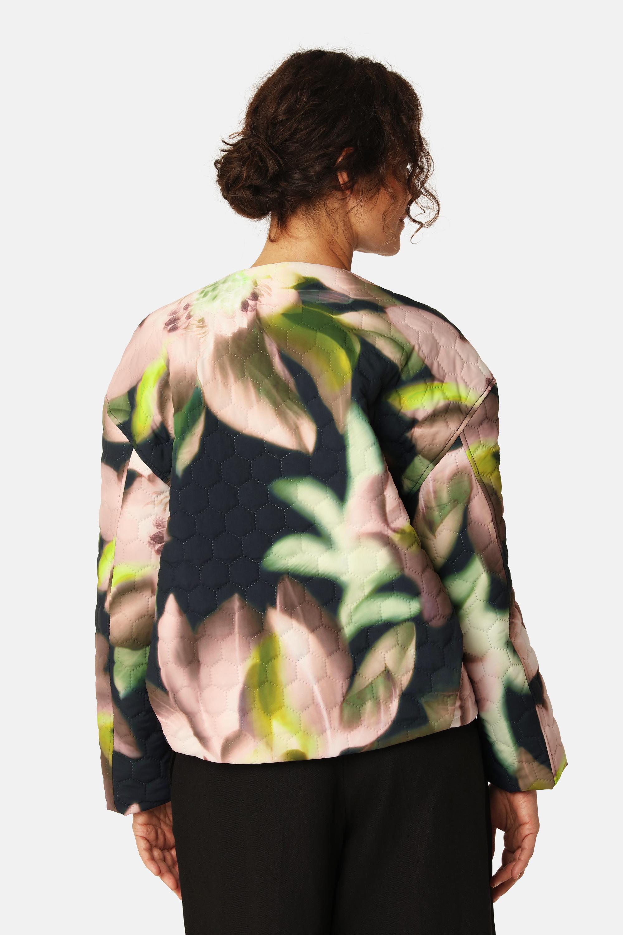 Short Quilted Jacket - Dark Photoristic Flower