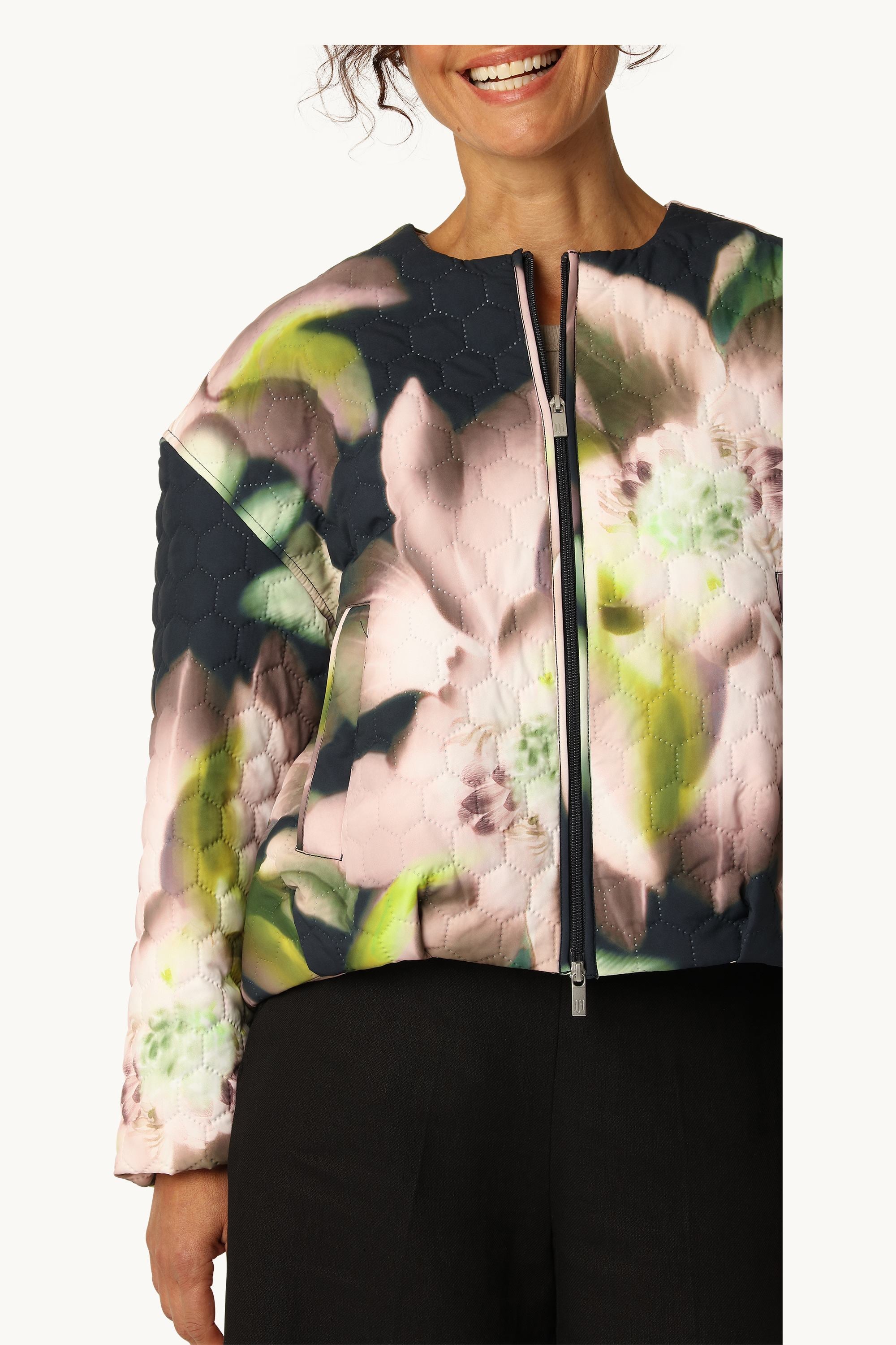 Short Quilted Jacket - Dark Photoristic Flower