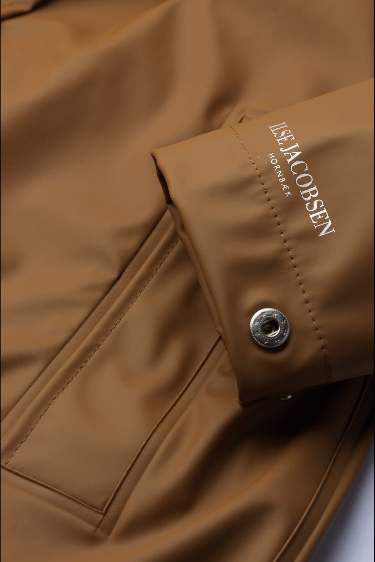 Short Rain Jacket - Toffee