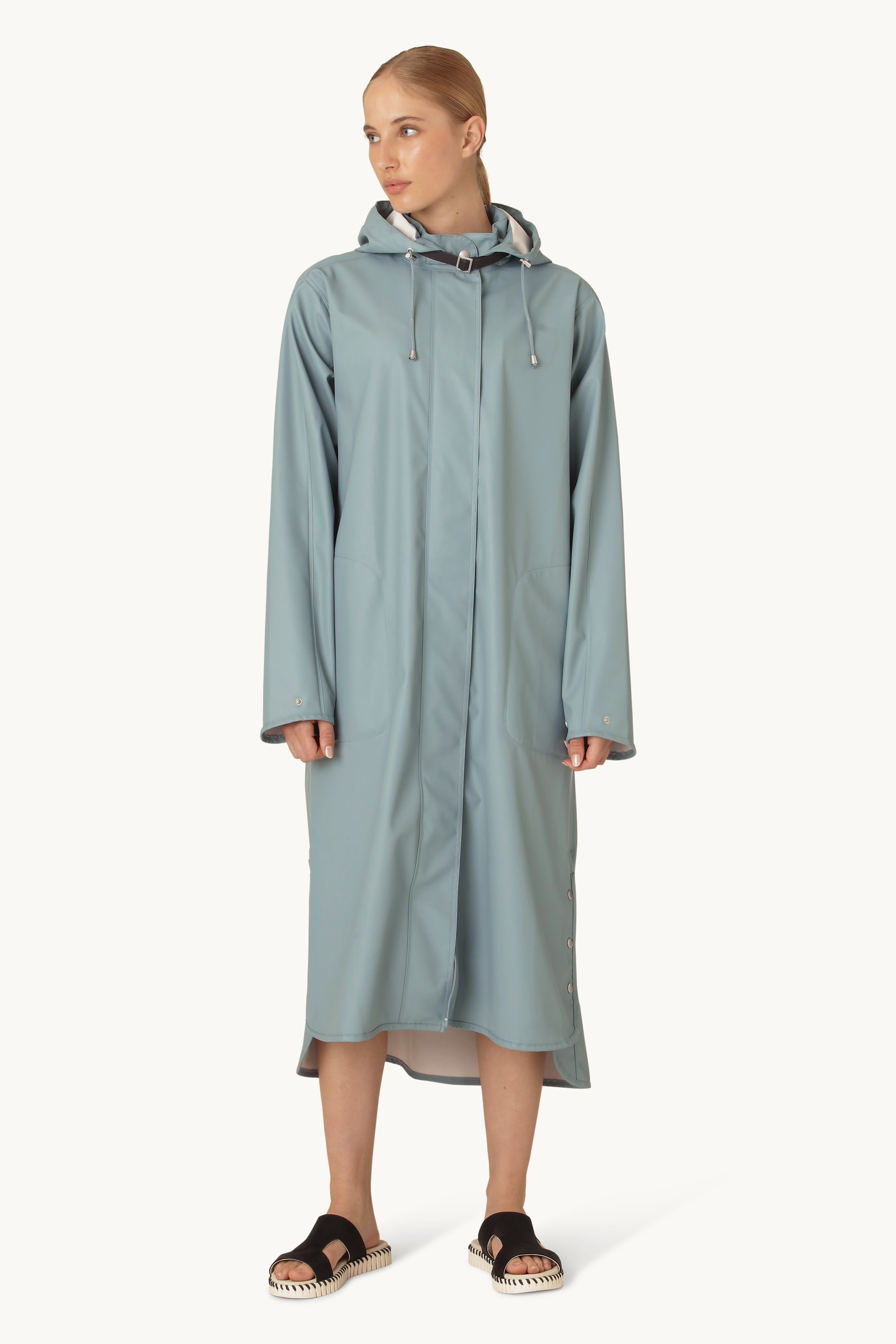 Long Light Raincoat - Blue Cloud