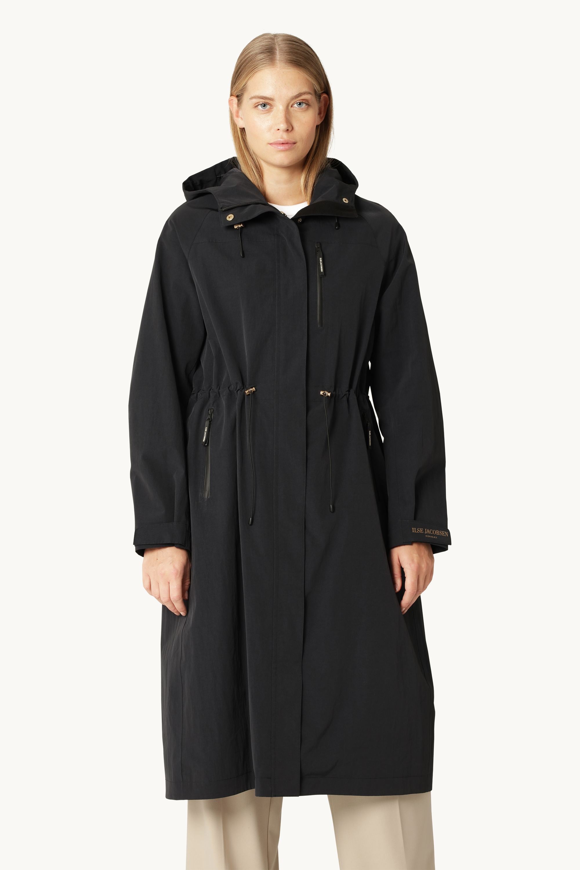 Rainwear of exceptional quality and functionality - ILSE JACOBSEN
