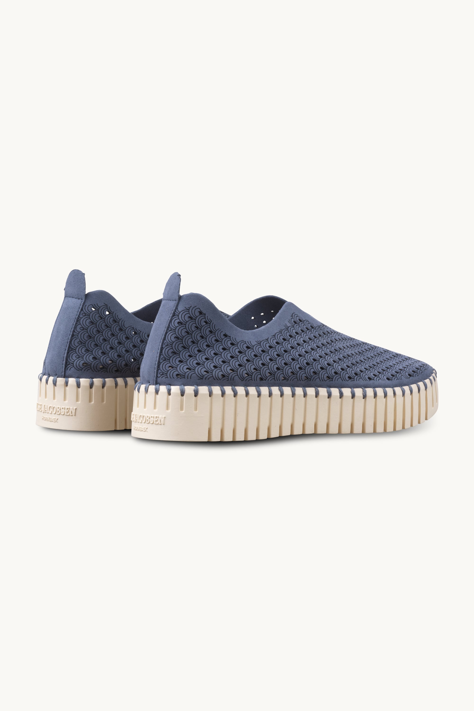 Tulip Platform Shoe - Ombre Blue Pearled Ivory