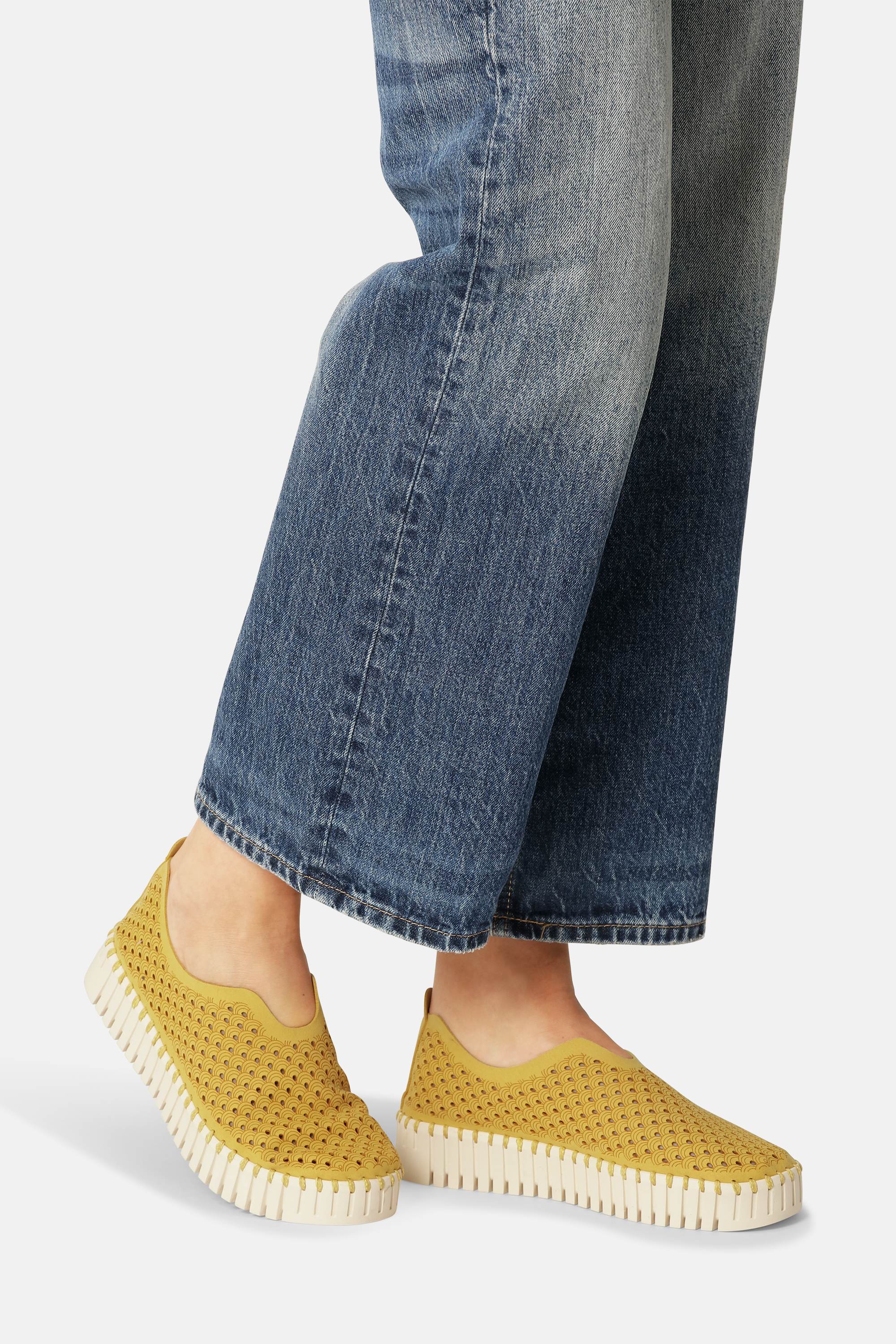 Platform Tulip Flats - Golden Rod