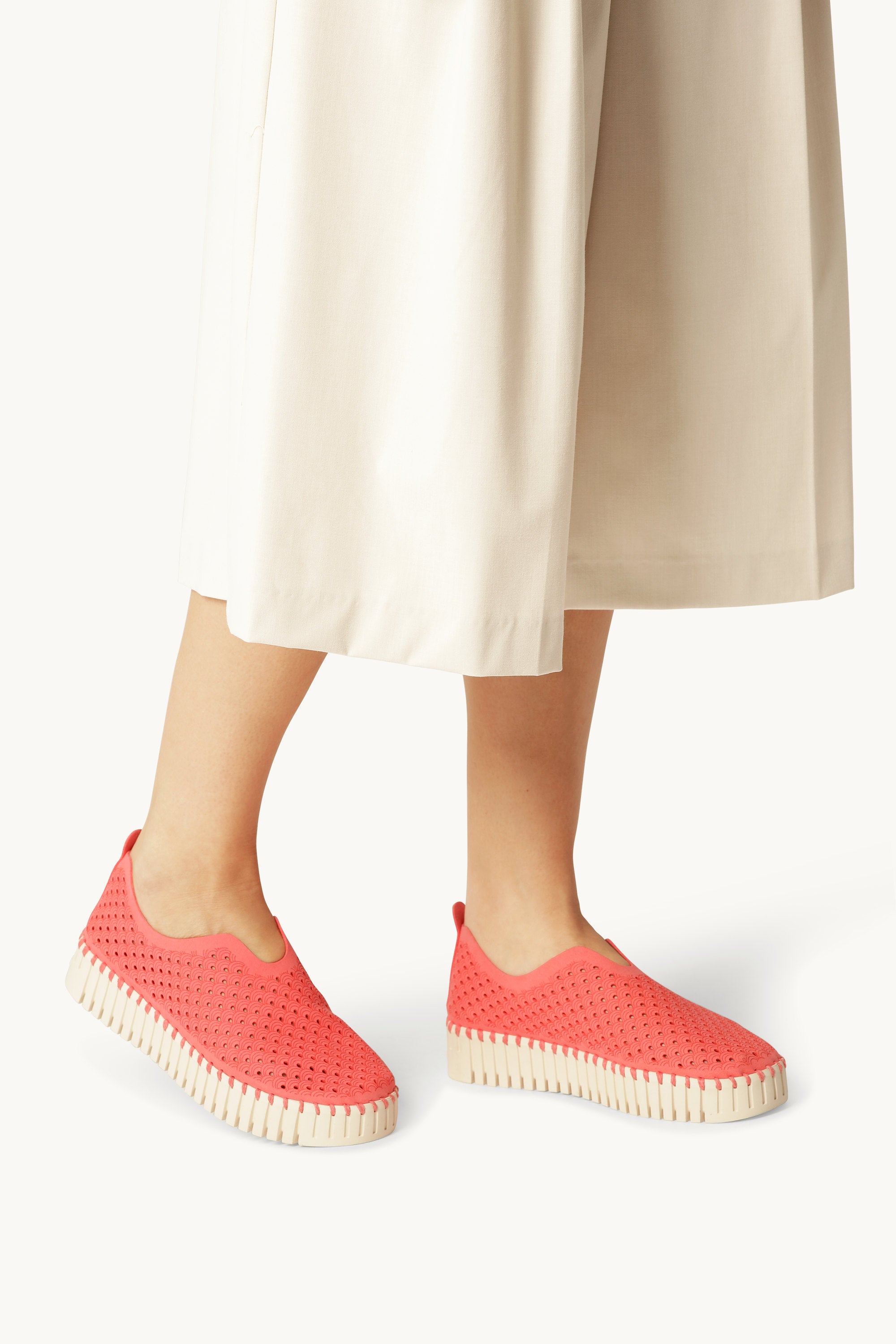 Platform Tulip Flats - Raspberry