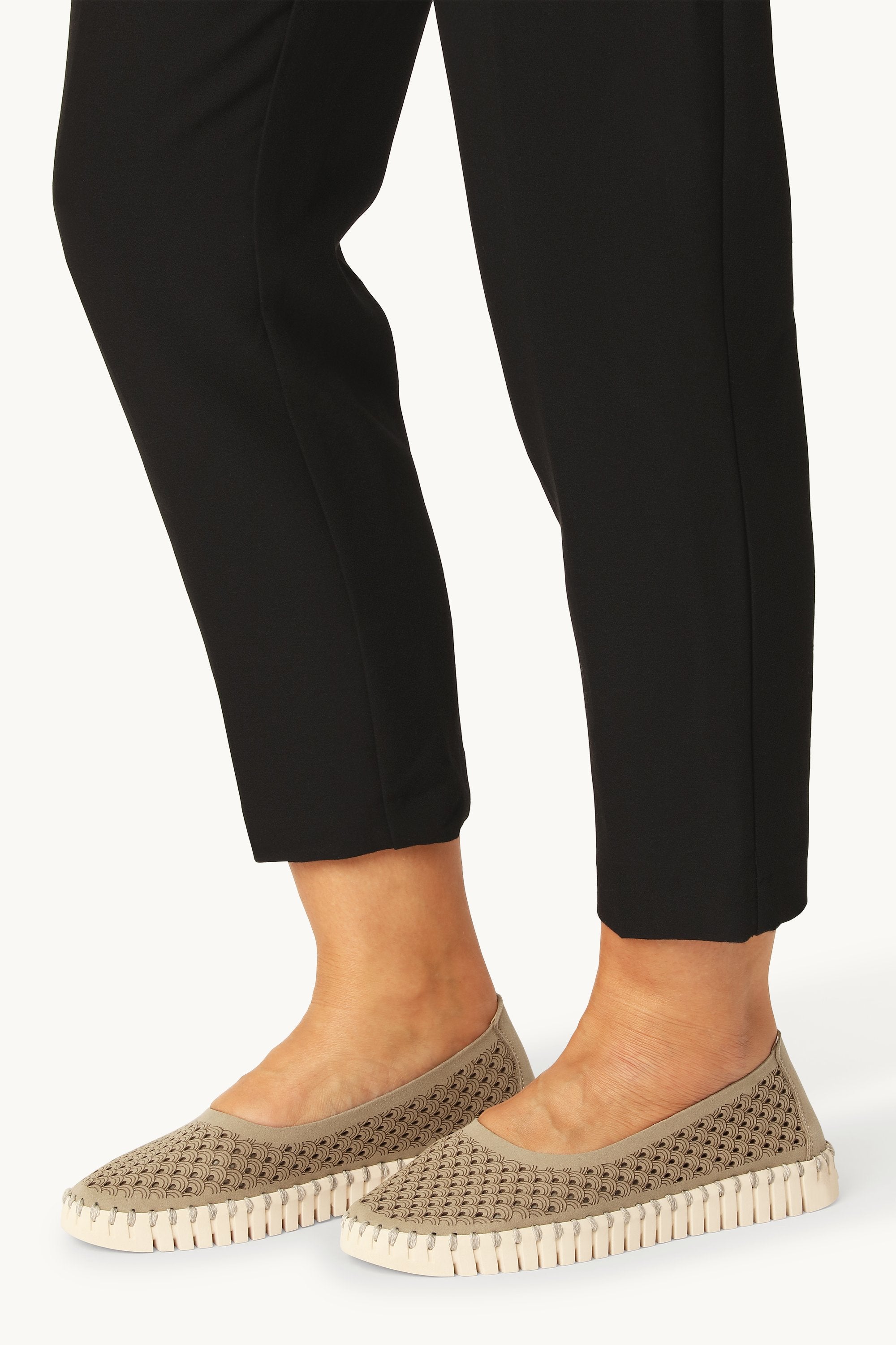 Ballerina - Coriander Pearled Ivory