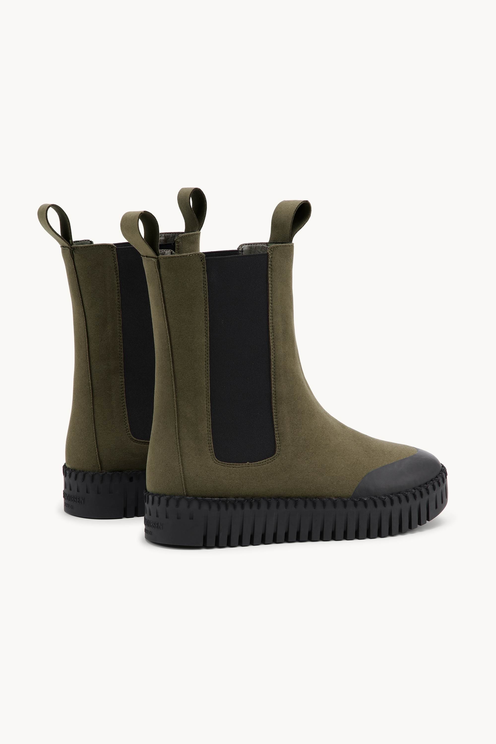 Tulip Winter - Deep Olive Black
